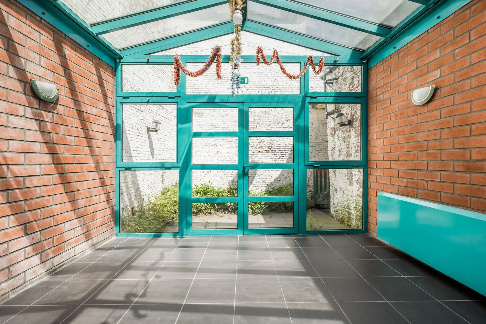 Handelspand met grote etalage op een toplocatie aan de Grote Markt te Mechelen! foto 14