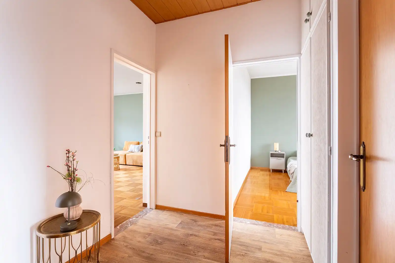 Ruim appartement met 3 slaapkamers en 2 terrassen foto 21