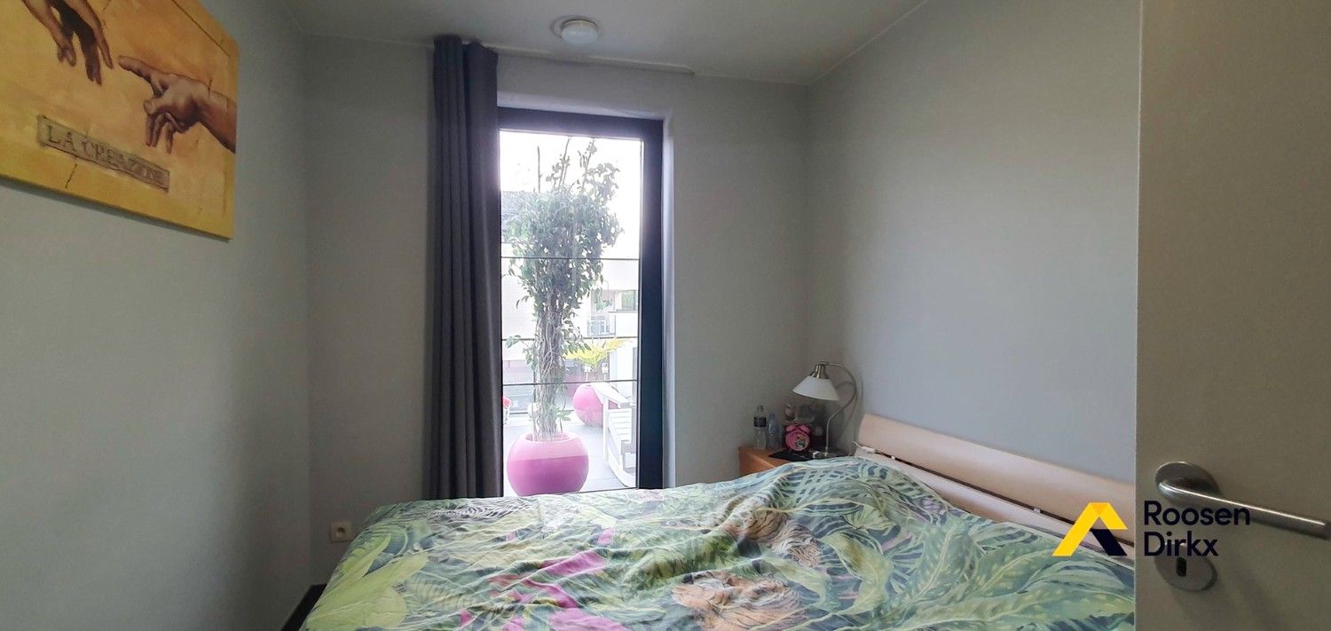 Ruim en kwalitatief appartement met 2 sk's, groot terras, parkeerplaats, berging. foto 20