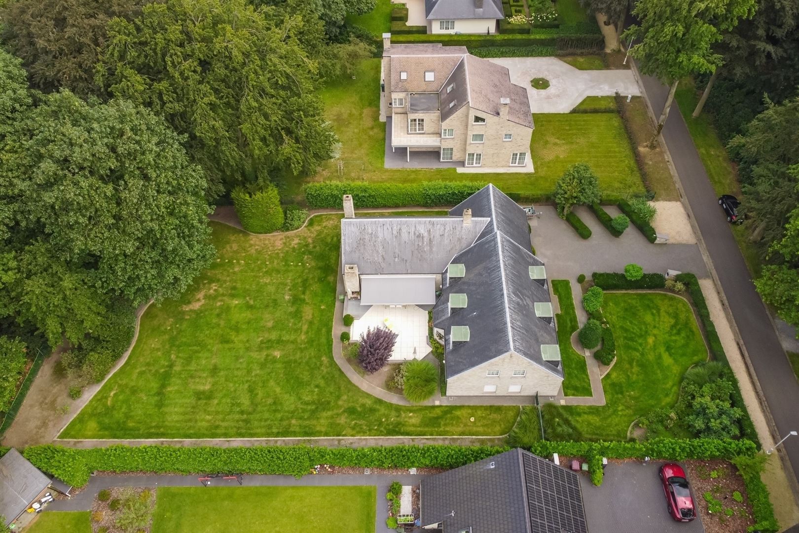 Exclusieve villa in groene, rustige villawijk De List  foto {{pictureIndex}}