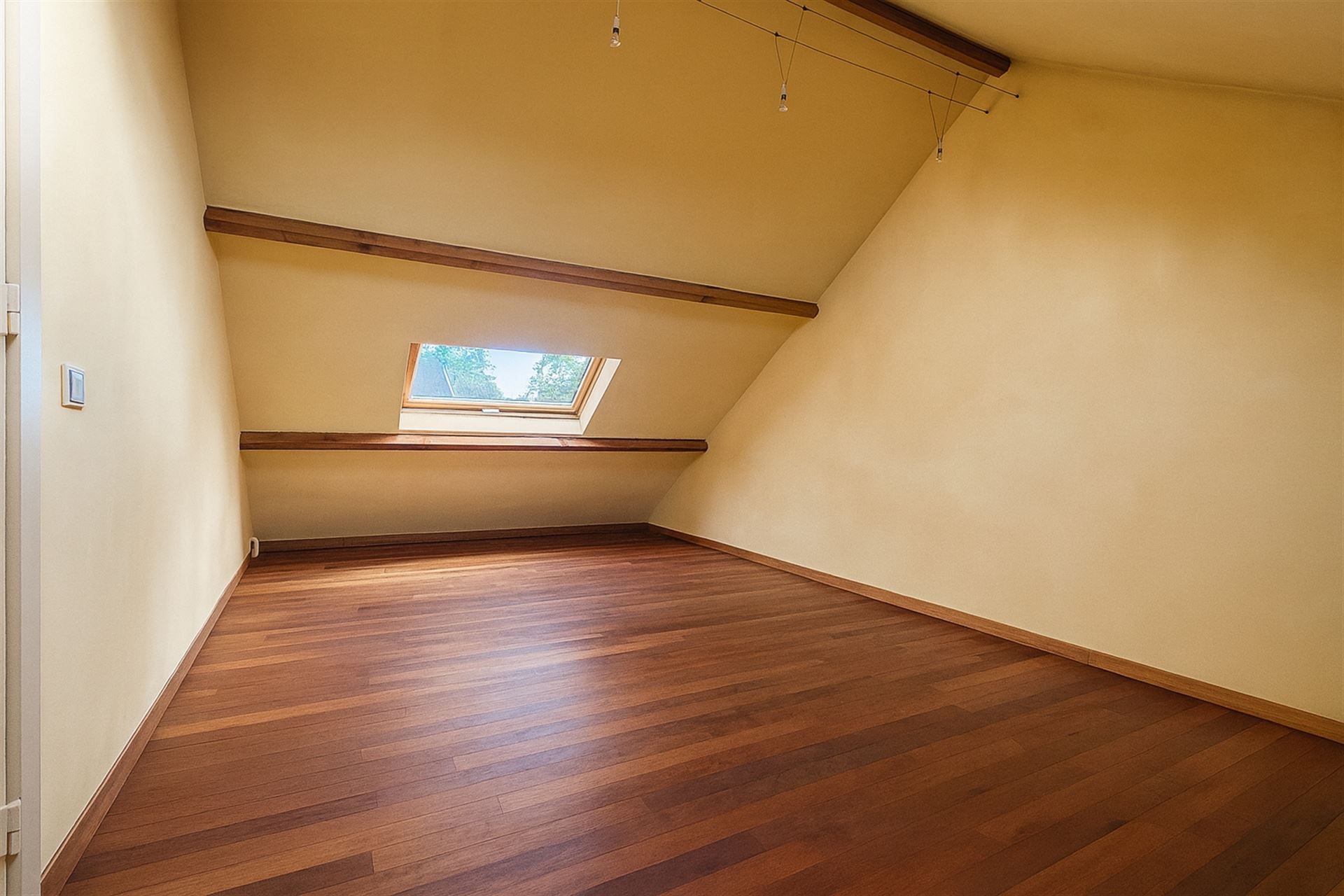 Ruime villa met extra woonhuis/praktijk op 4853m²! foto 15