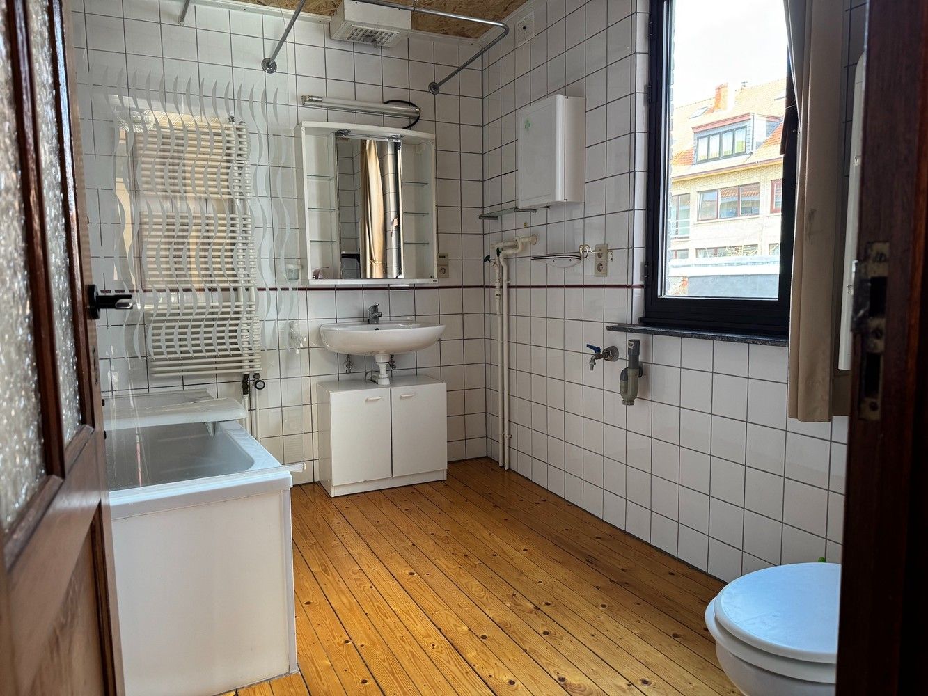 Goed gelegen rijwoning met tuin foto 11
