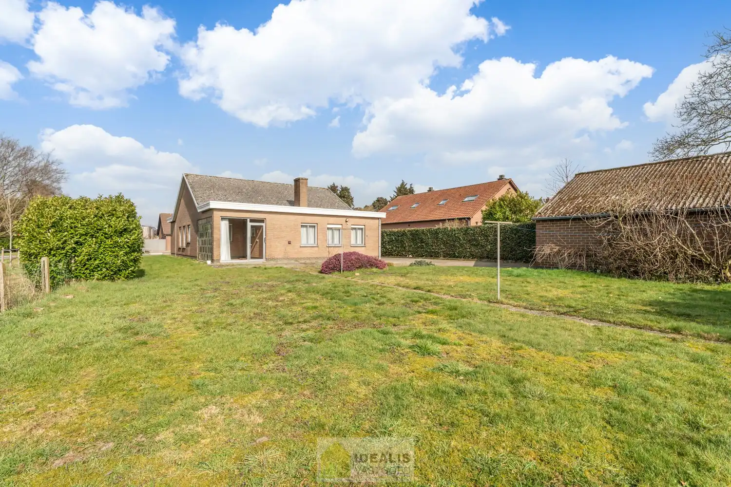 IDEALIS VASTGOED - OP TE KNAPPEN GEZINSWONING OP WANDELAFSTAND VAN CENTRUM! foto 26