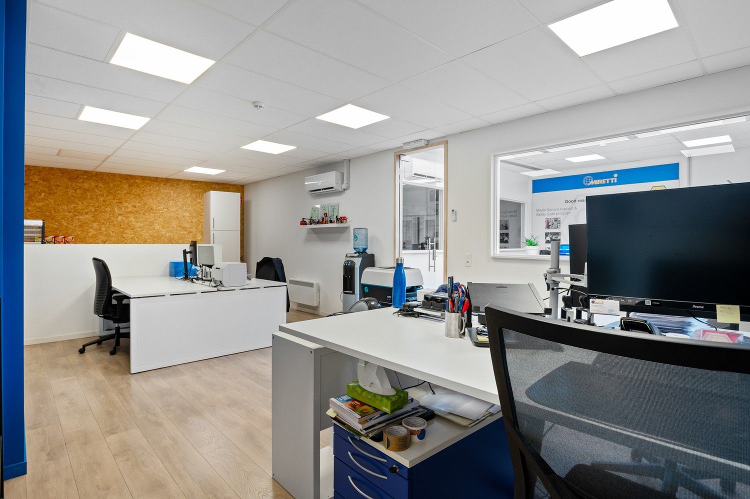 Functioneel magazijn met kantoorruimte en parkeergelegenheid op toplocatie! foto 9