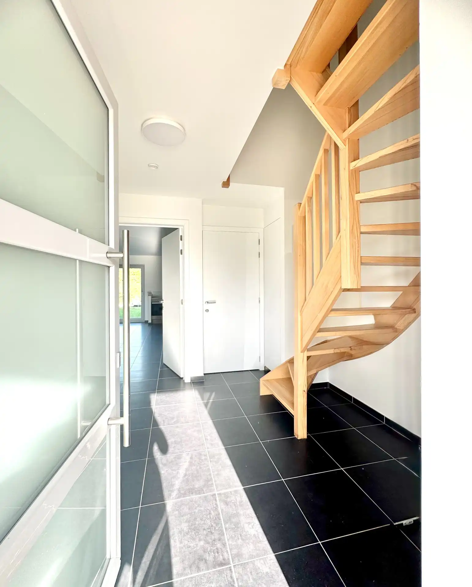 WONING | TUIN | CARPORT | 3 KAMERS | EPC A foto 3