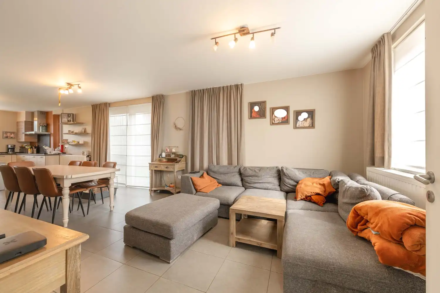 Halfopen woning te Ruiselede. foto 3