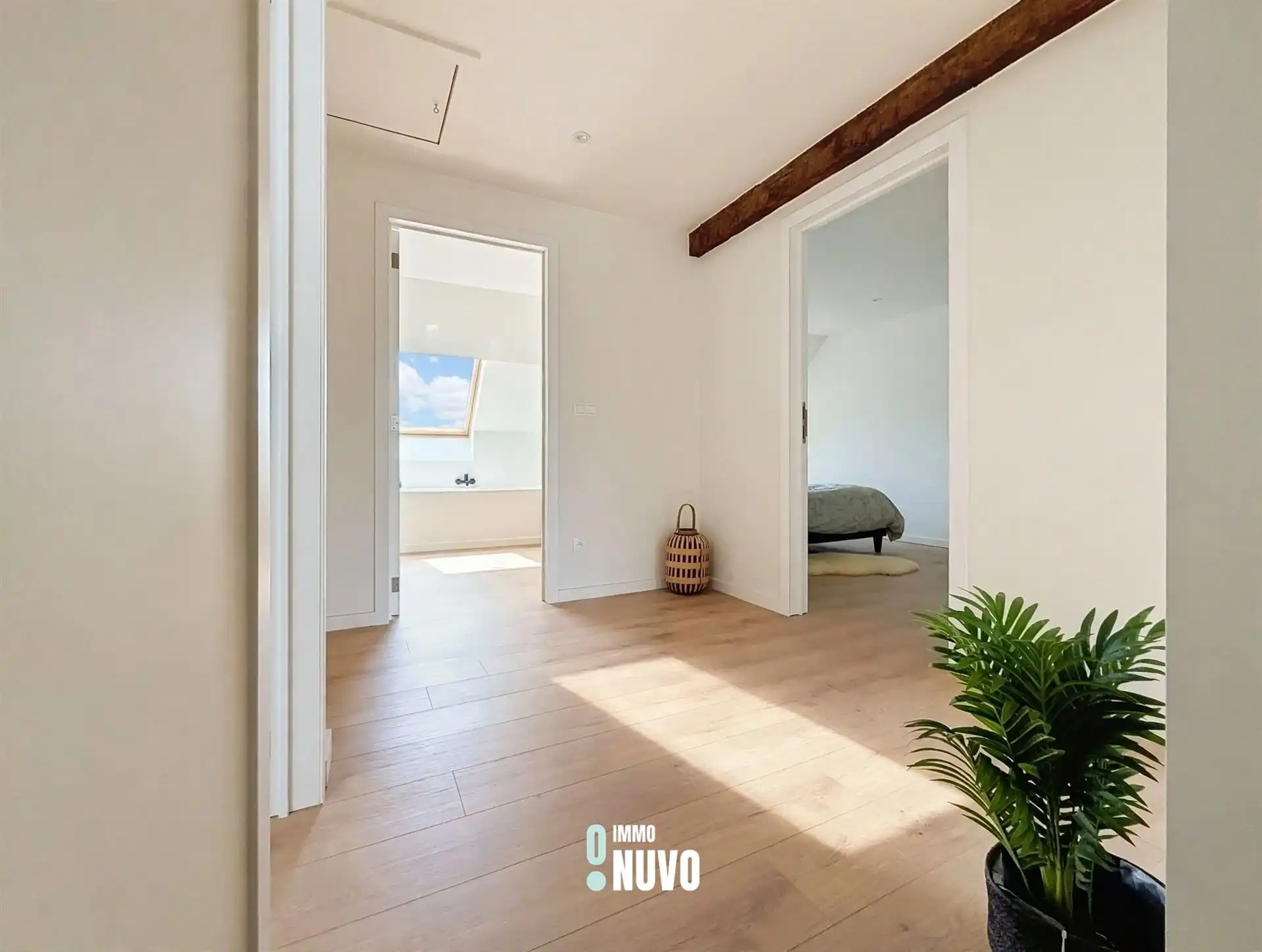 Woning met loods foto 11