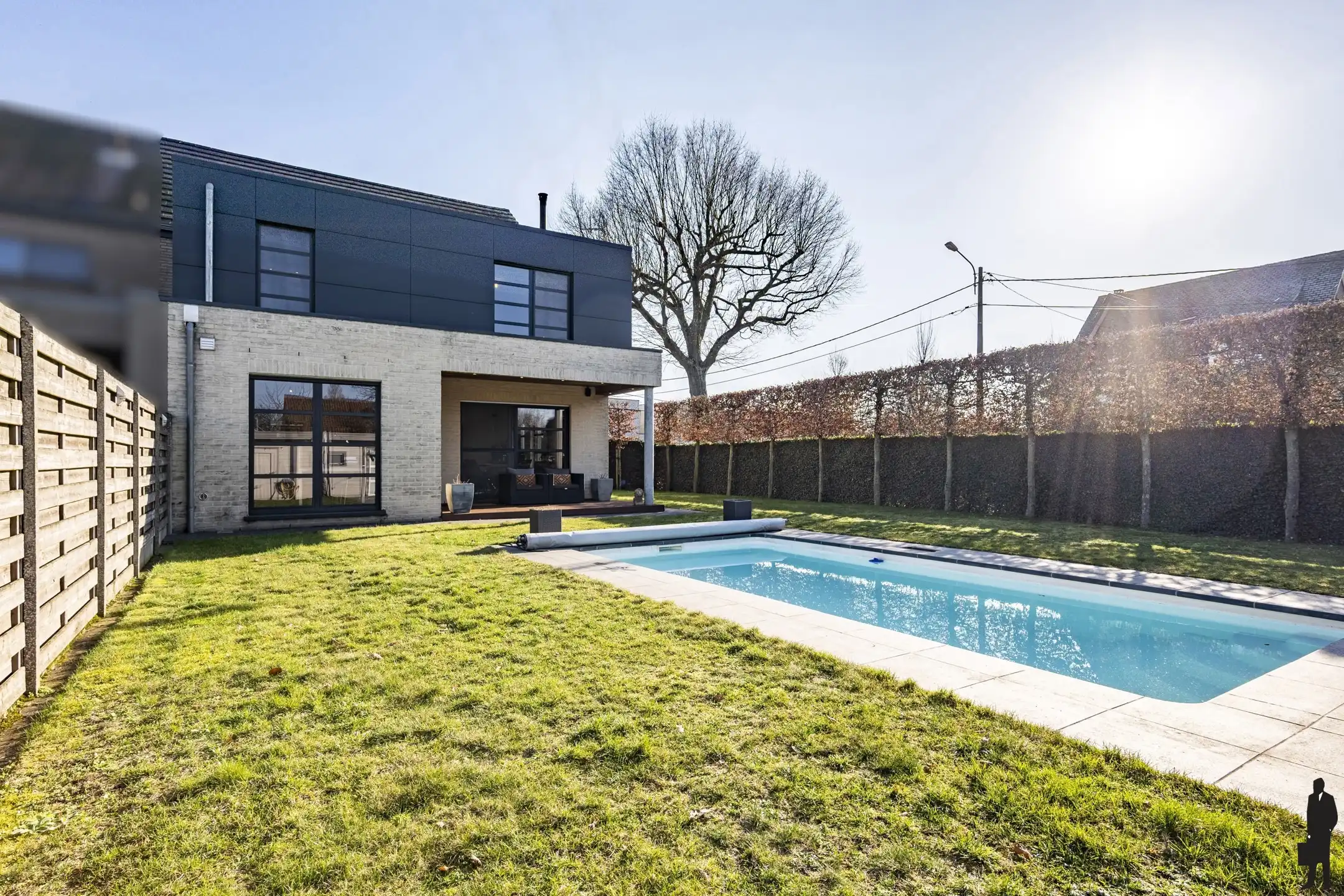 Hoogwaardig afgewerkte, ruime, recente woning met 5 slpk. foto 22