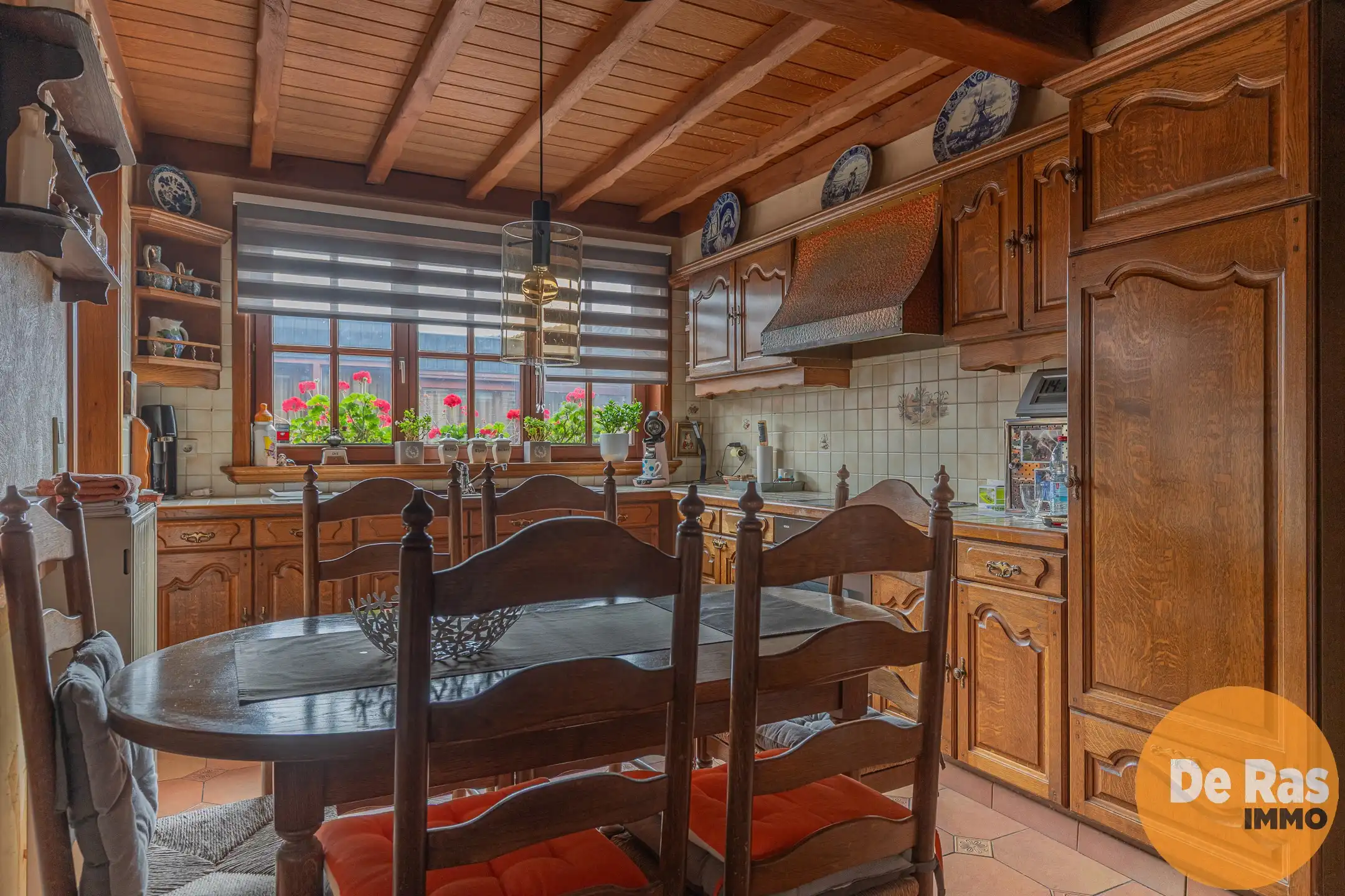 HAALTERT- Ruime woning met bouwgrond  foto 9