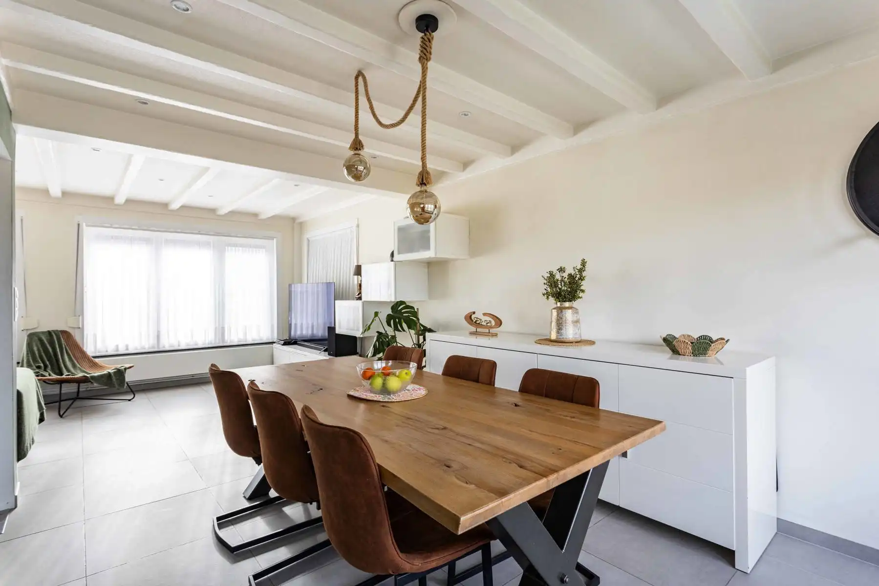 Gerenoveerde bel-etage woning met garage in rustige woonwijk. foto 13