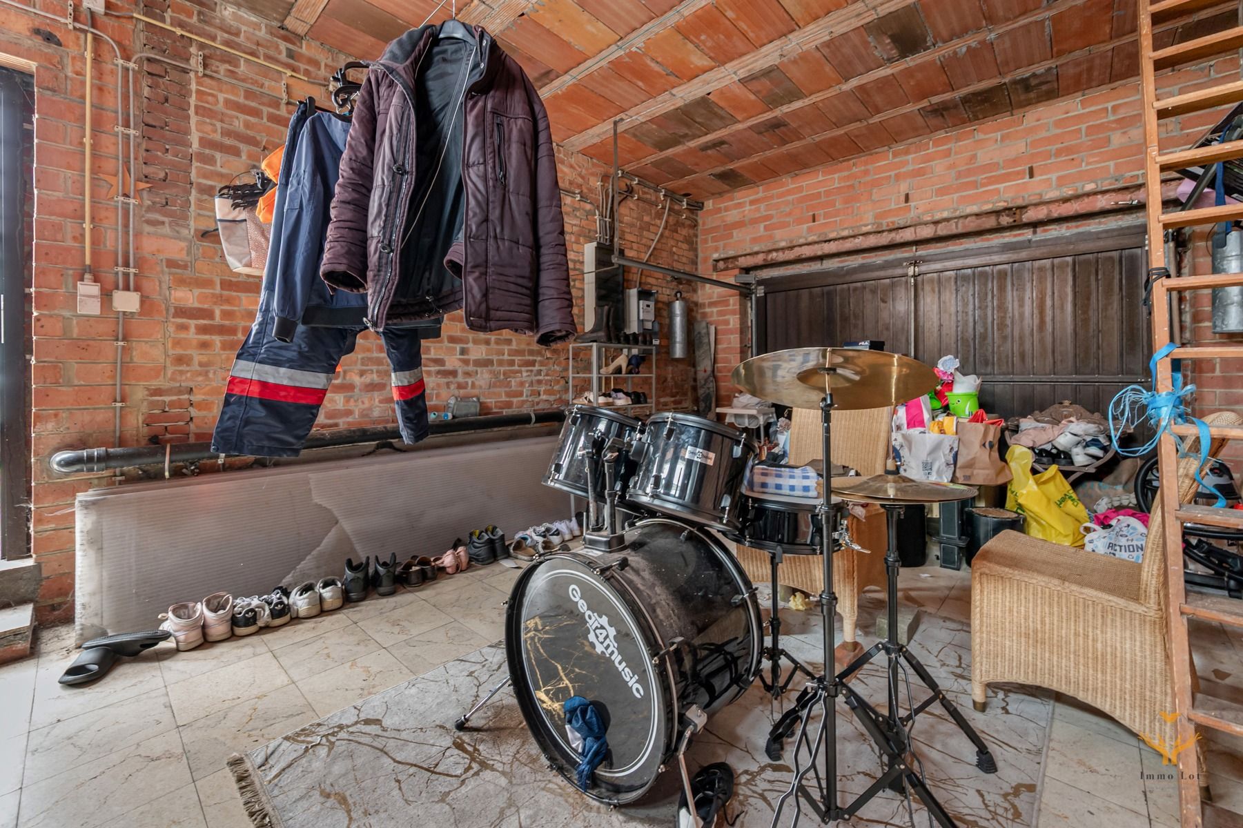 Ruime vrijstaande woning met 5 slaapkamers foto 16