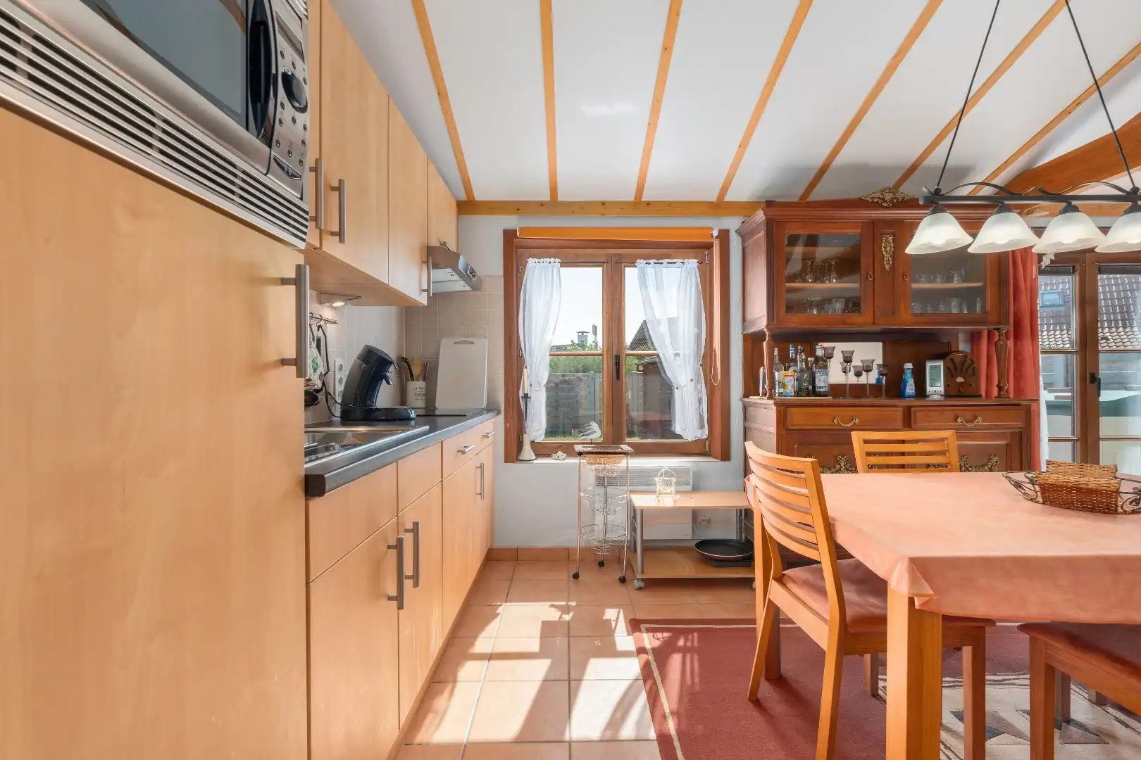 Zonnige vakantiewoning vlakbij zee foto 3