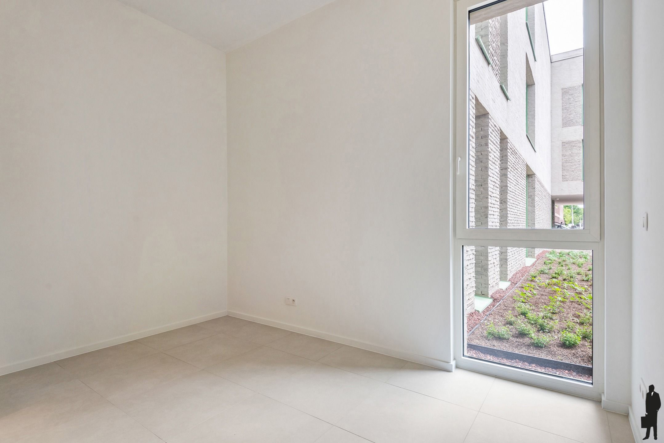 GLVL appartement met 2 slpks, ruim terras en autostaanplaats foto 4