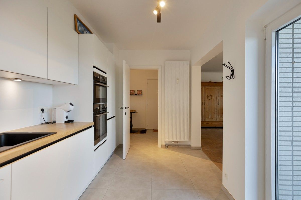 Gerenoveerd appartement met prachtige verzichten nabij station Brugge foto 11