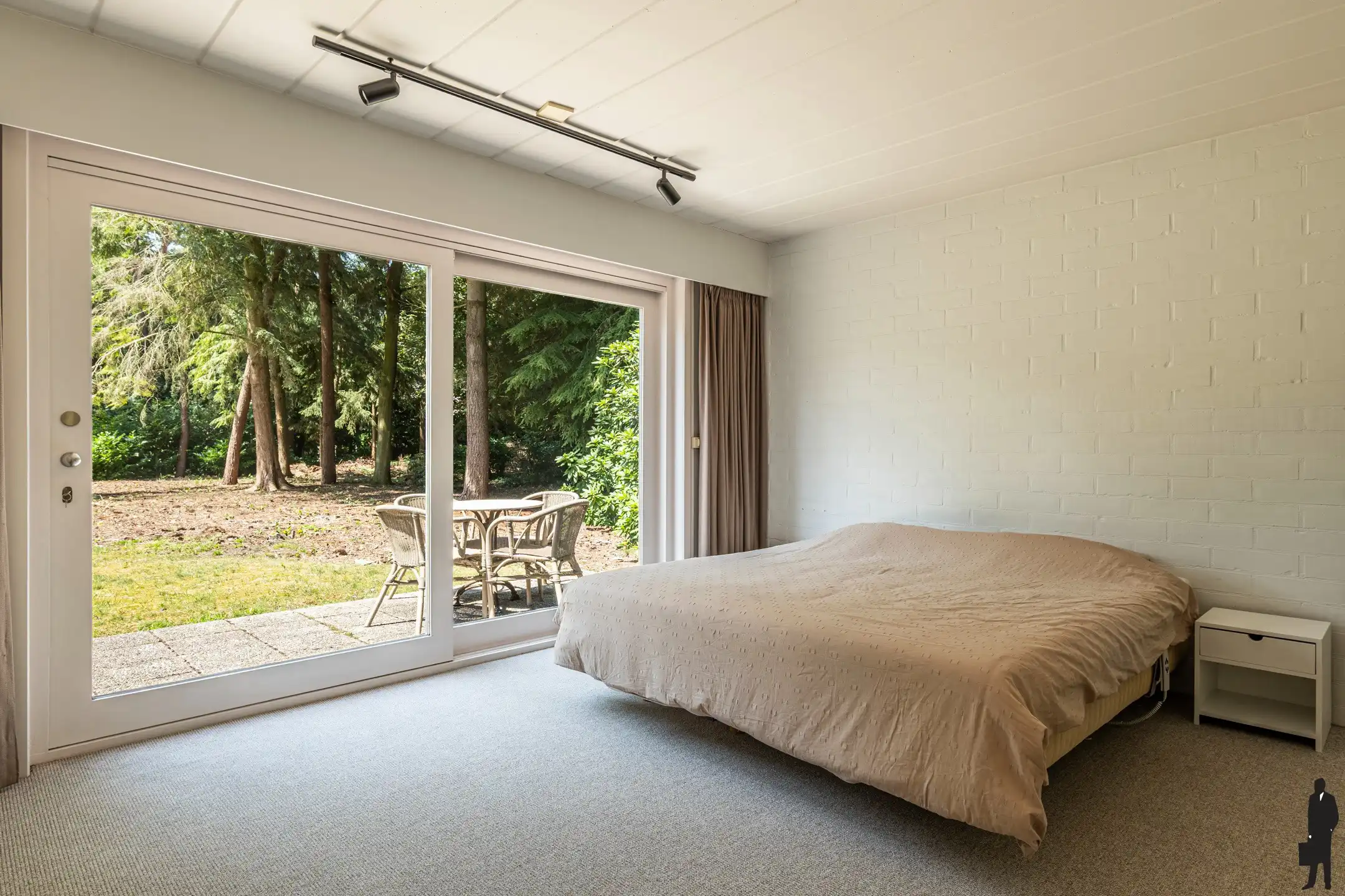 Vrijstaande woning op 1.588m² in villawijk nabij NL grens. foto 12