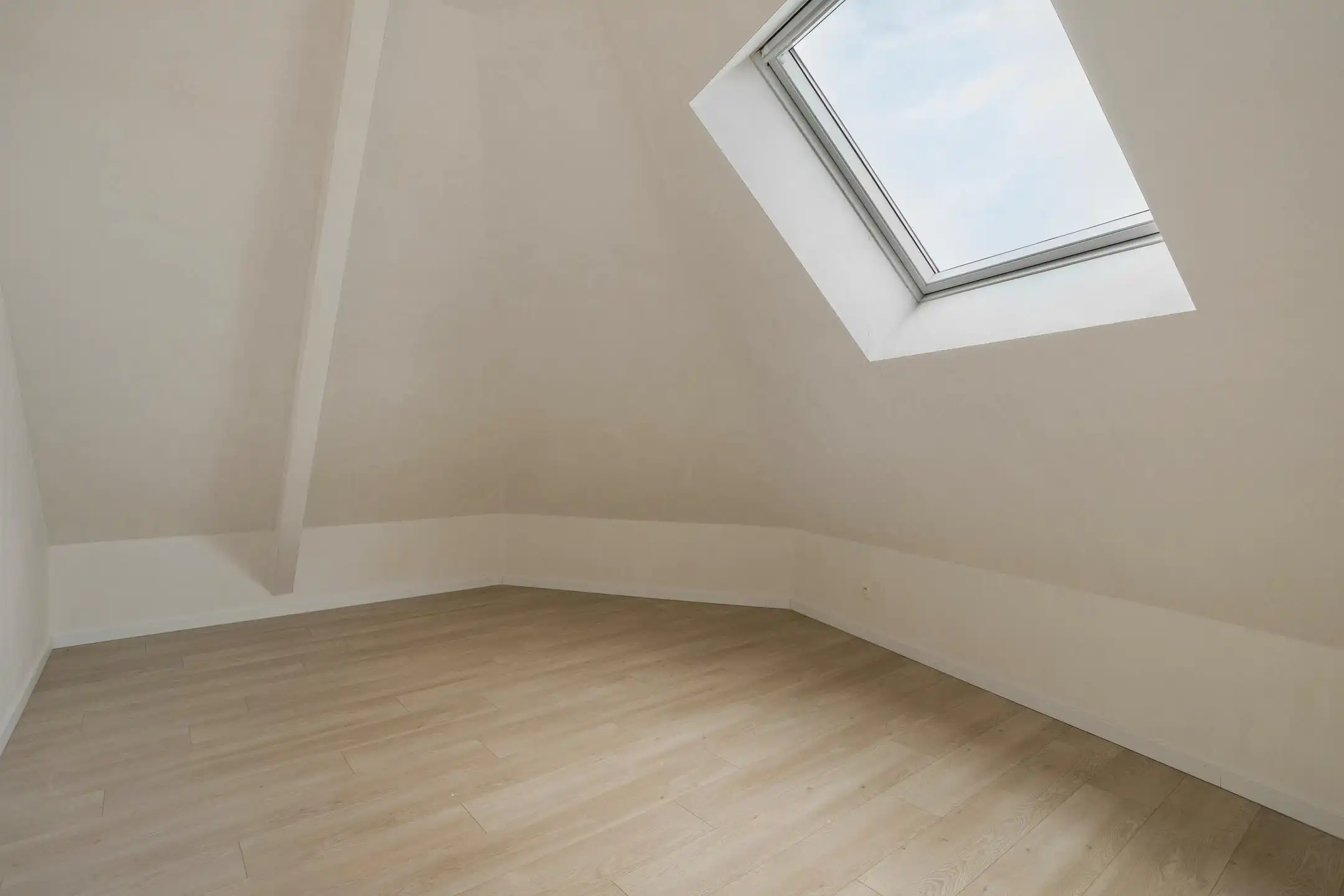 Appartement met drie slaapkamers in het centrum van Veurne. foto 14