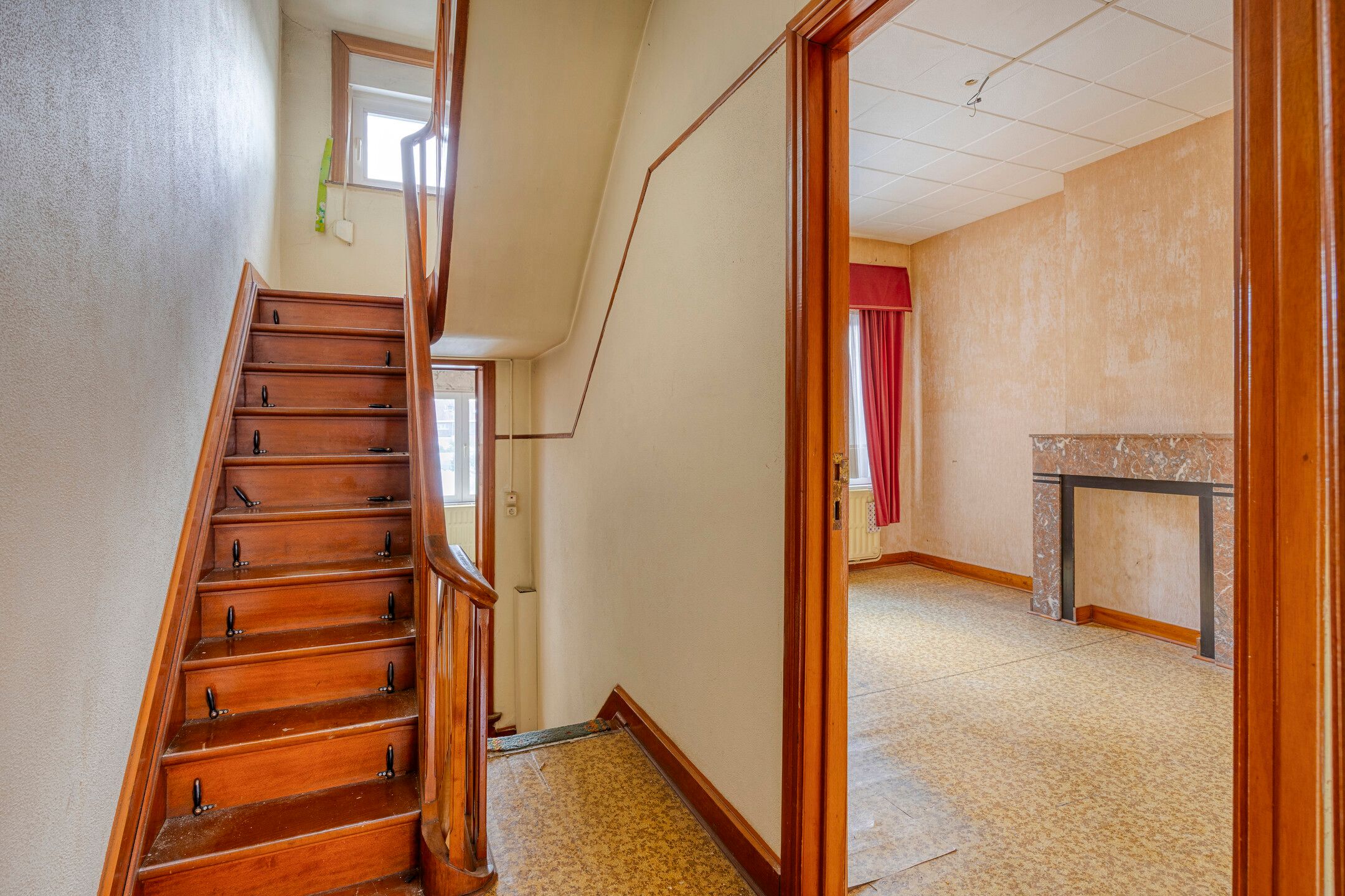 Te renoveren woning op een uitstekende locatie  foto 13