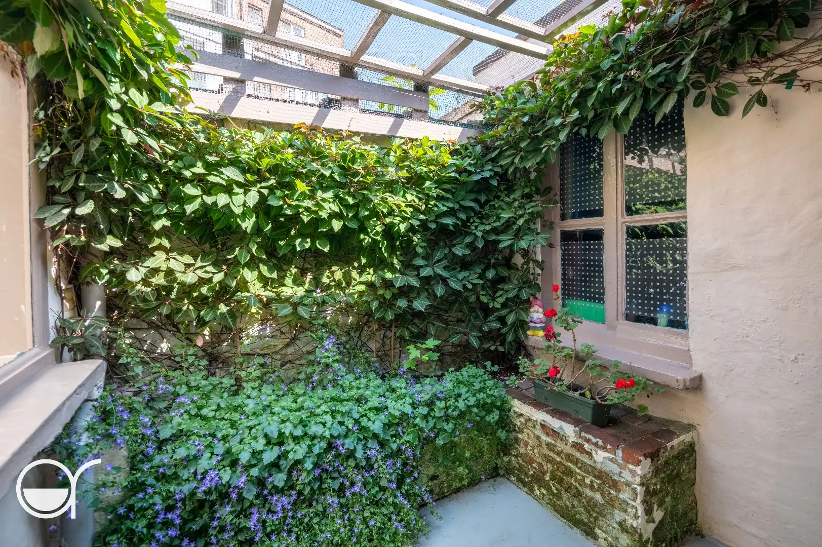 Ruime rijwoning op uitstekende locatie in Gent foto 8