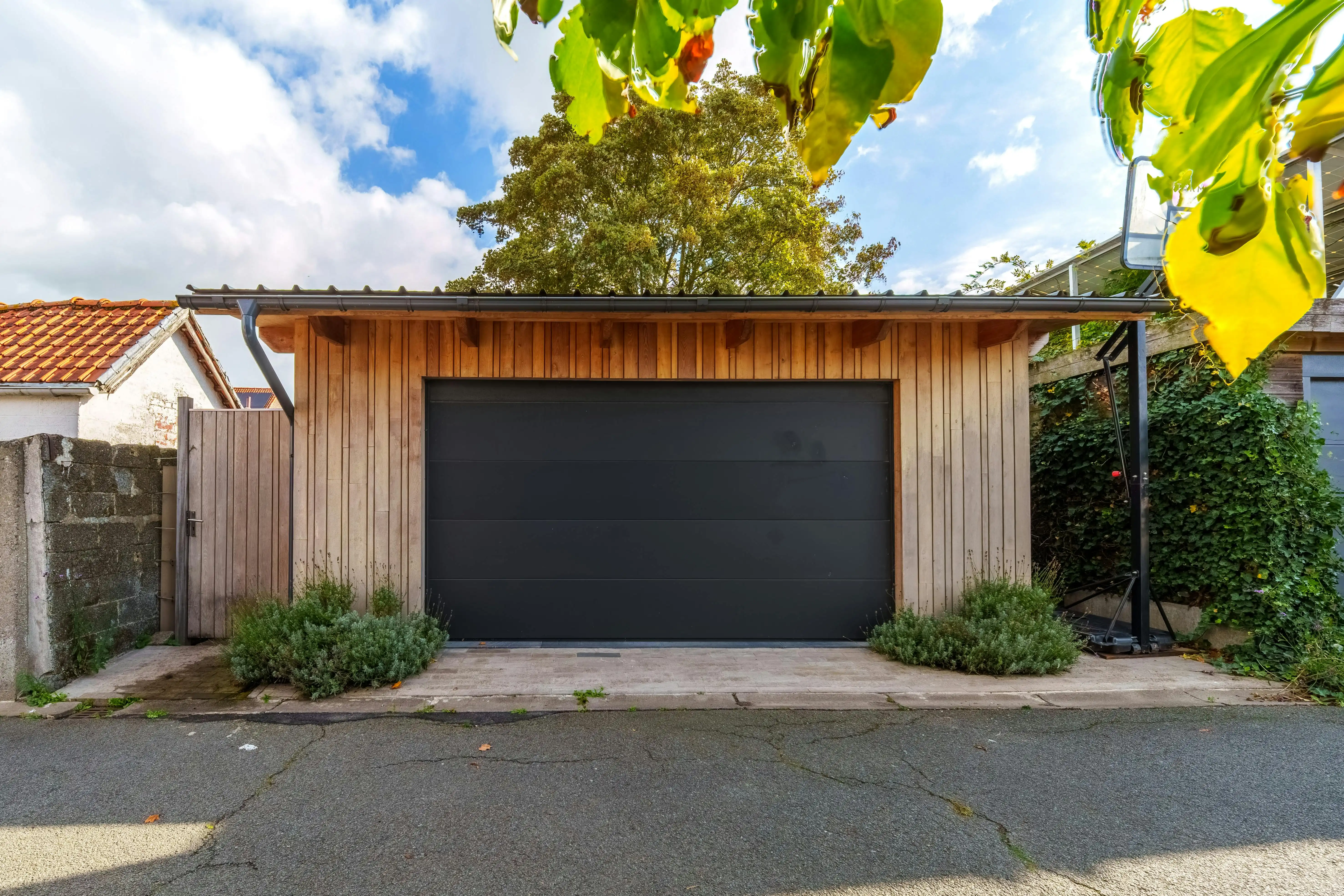 Instapklare herenwoning met ruim bijgebouw  foto 18