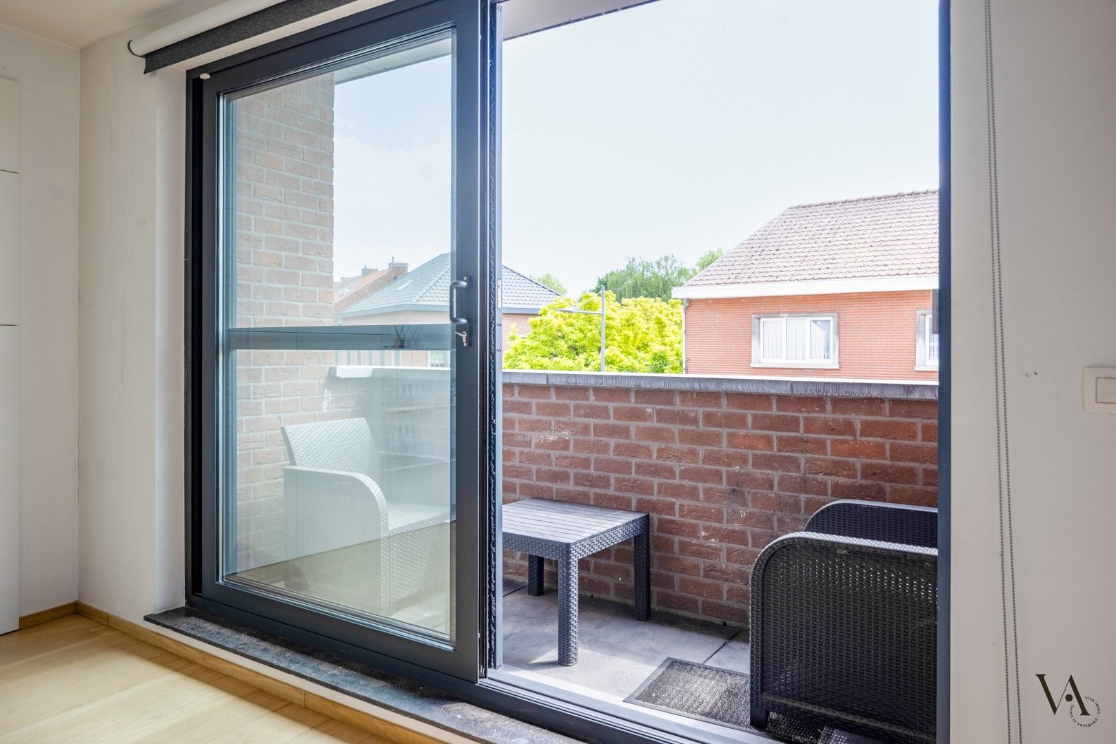 Ruim en recent duplex appartement op strategische locatie foto 3