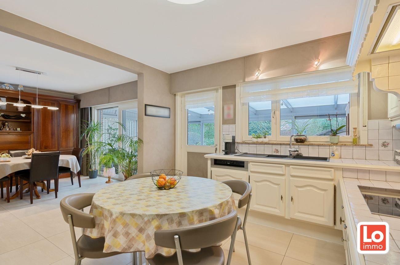 VERKOCHT! Charmante alleenstaande woning met grote tuin te Sint-Amandsberg! foto 10