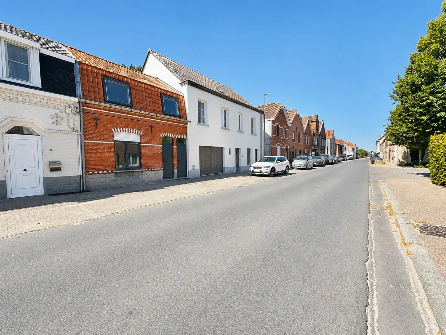 Rijwoning met 3 slaapkamers en tuintje vlakbij centrum Zomergem foto 3