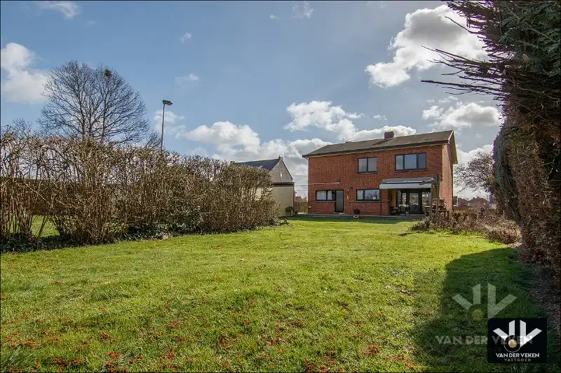 RUIME GEZINSWONING MET 4 SLAAPKAMERS foto 11