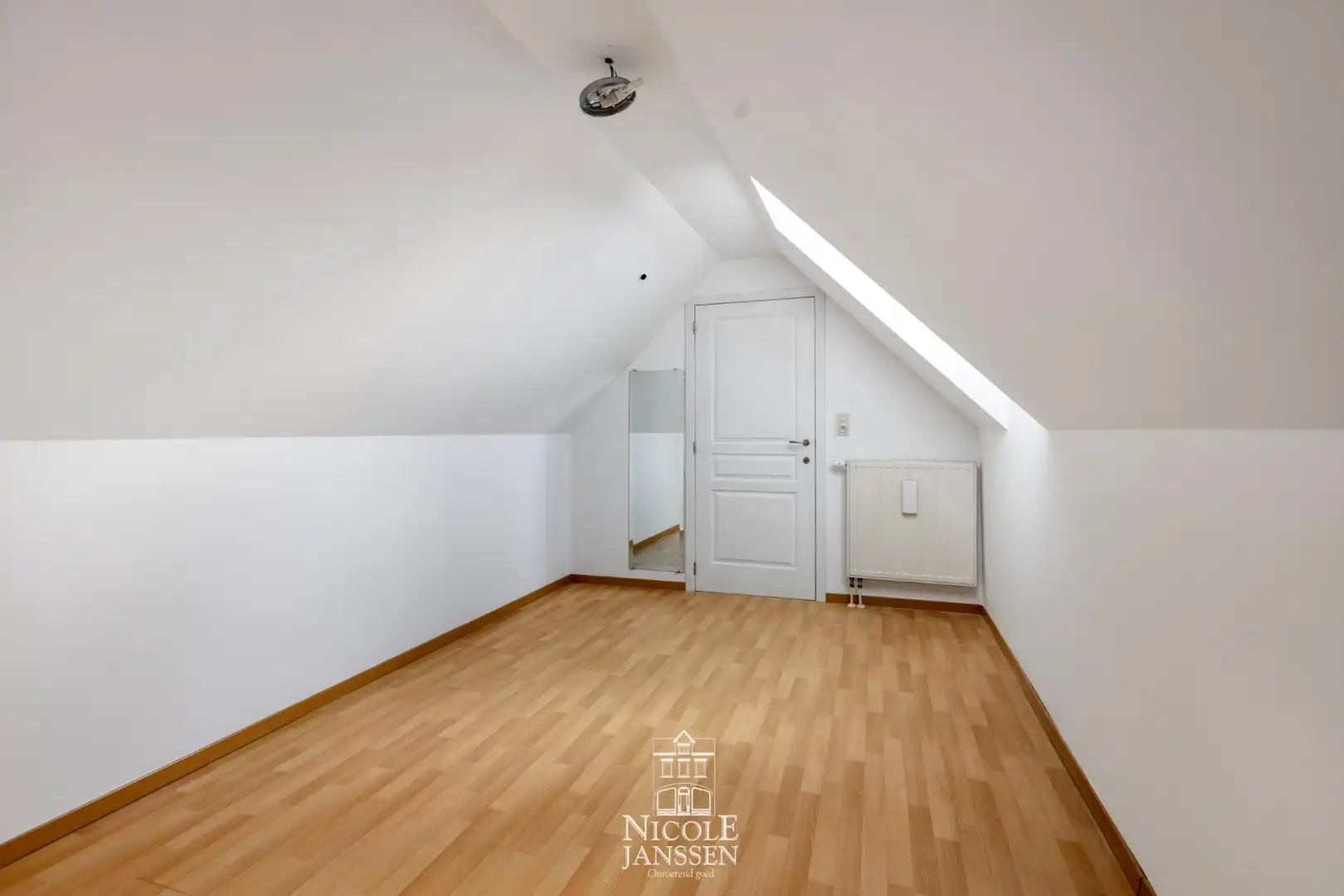 Zeer ruim appartement foto 33