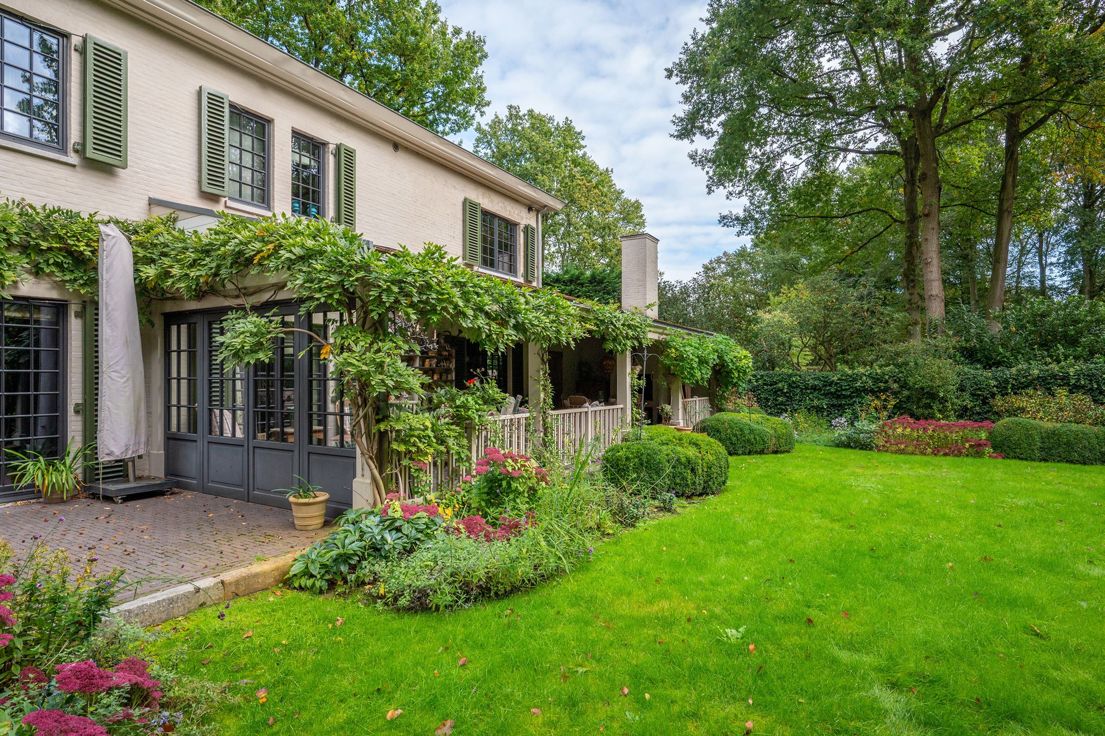 Instapklare villa, in hartje Vriesdonk, met parktuin foto 26