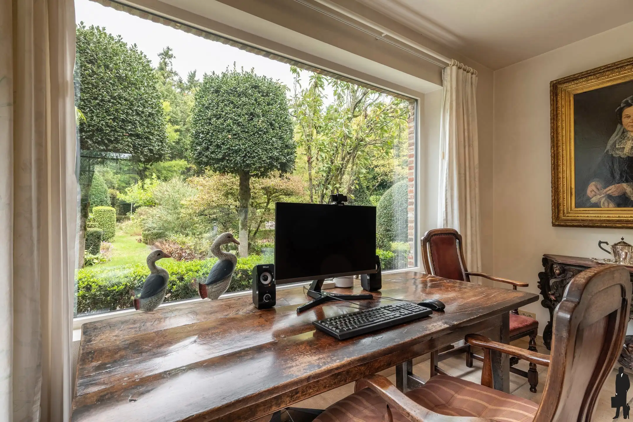 Villa met kantoor en 5 slpk. in groene rand van Turnhout foto 9