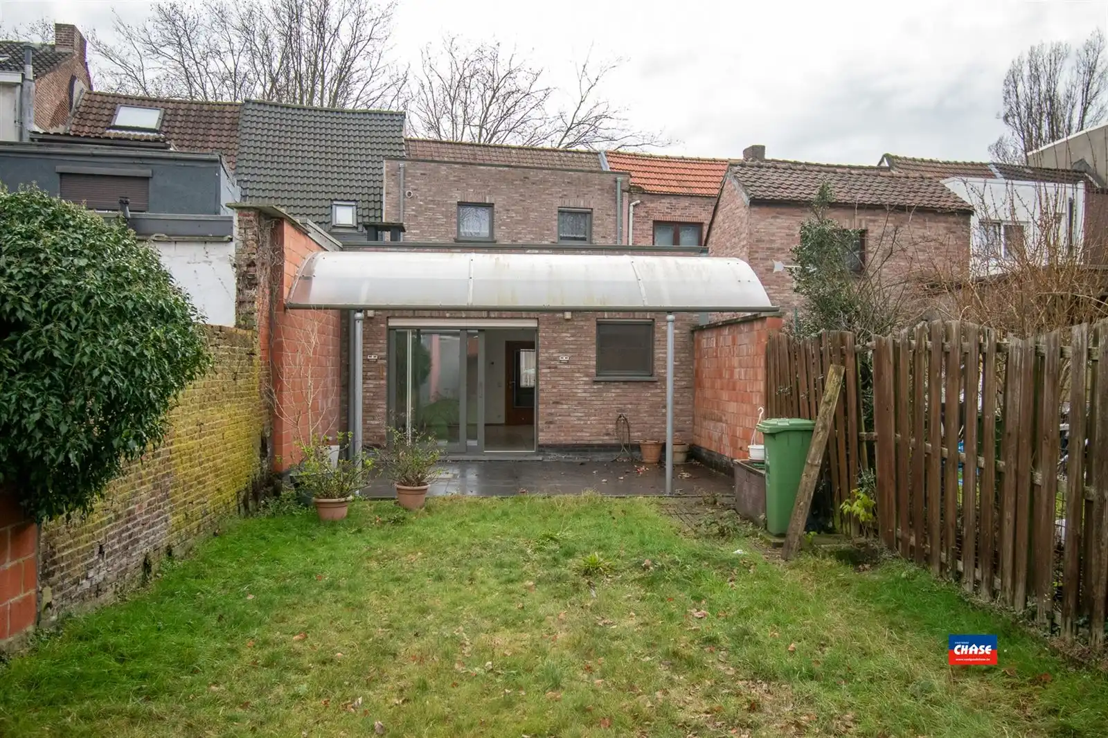 Volledig gerenoveerde woning met 2 slpks en mooie tuin foto 8