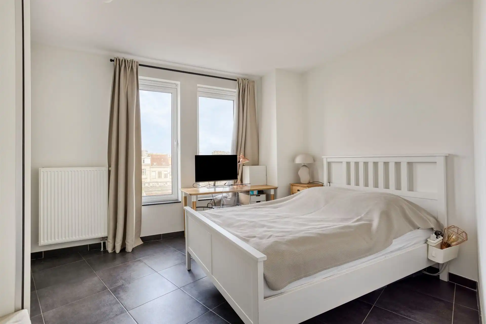 Modern 1-slaapkamerappartement in hartje Antwerpen! foto 9