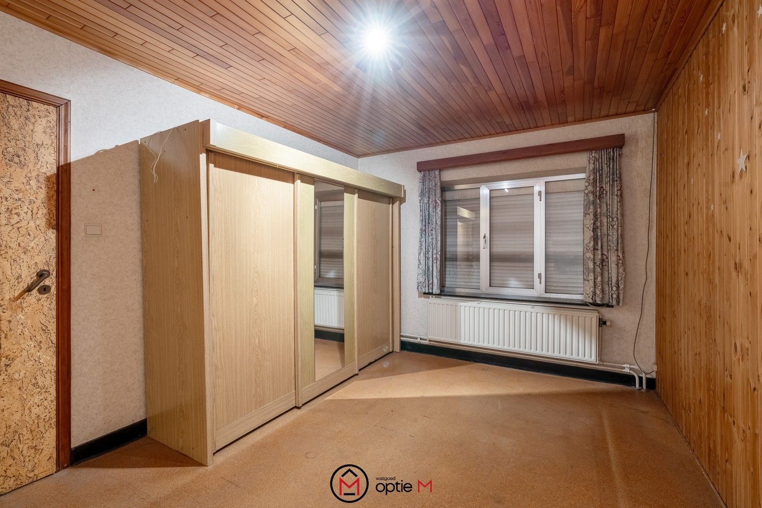 Te renoveren woning met zicht op uitgestrekte velden foto 16