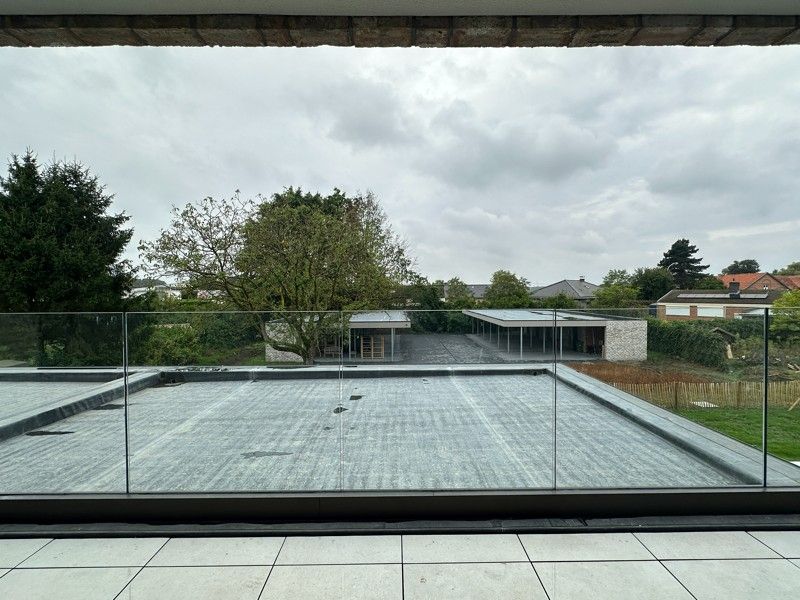 Prachtig gelegen nieuwbouw appartement met drie slaapkamers, groot terras en autostaanplaats foto 14