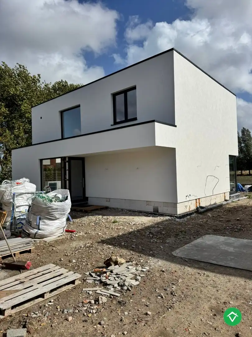 Rustig gelegen alleenstaande nieuwbouwwoning met 3 slaapkamers en prachtig zicht op de velden te Gistel  foto 5