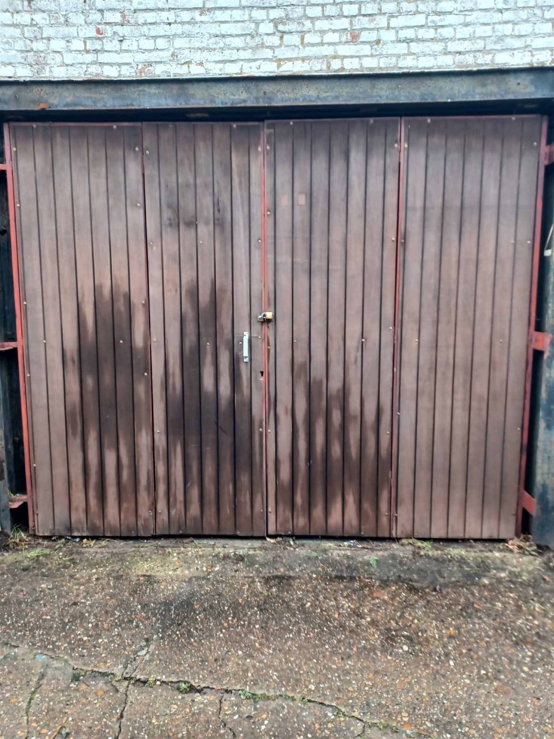 Praktische garagebox/opslagruimte op vlot bereikbare locatie foto 3