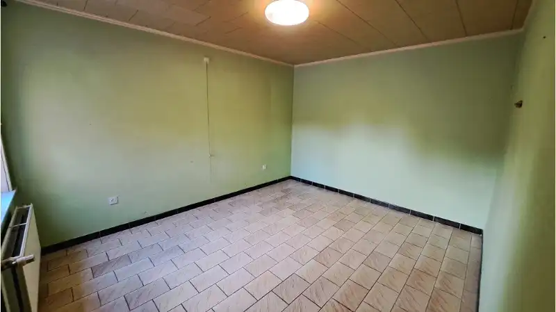 Vrijstaande woning met 4 slaapkamers en dubbele garage&nbsp;te huur in Zwevezele foto 5