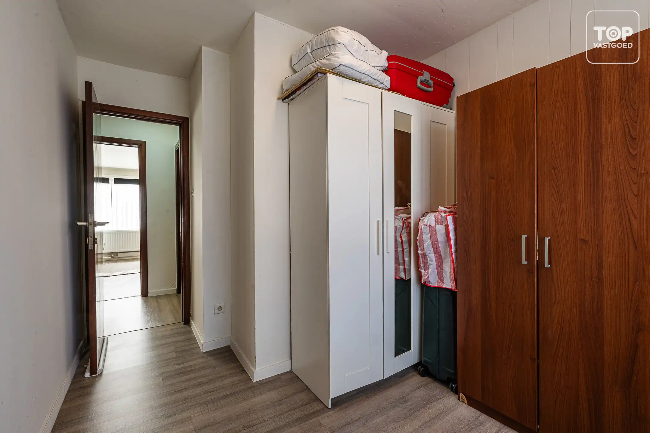 Instapklare woning met magazijn foto 24
