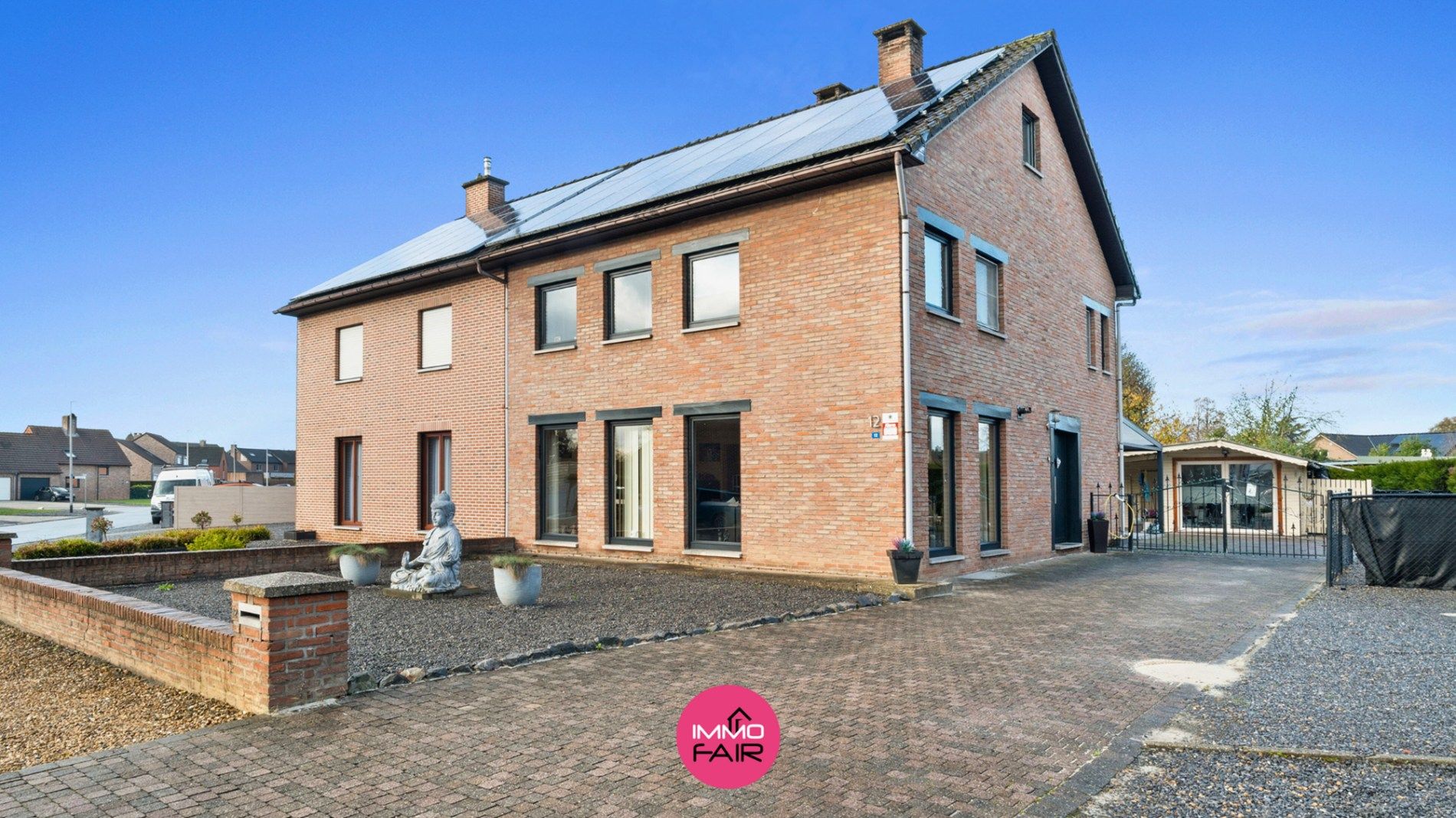Ruime gezinswoning op geliefde locatie! foto {{pictureIndex}}