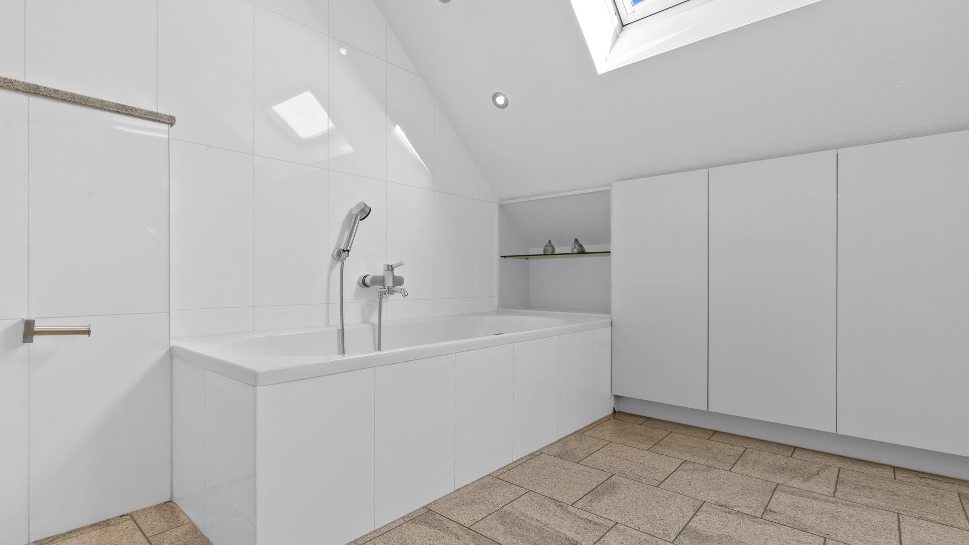 Prachtige instapklare open bebouwing in Leut foto 22