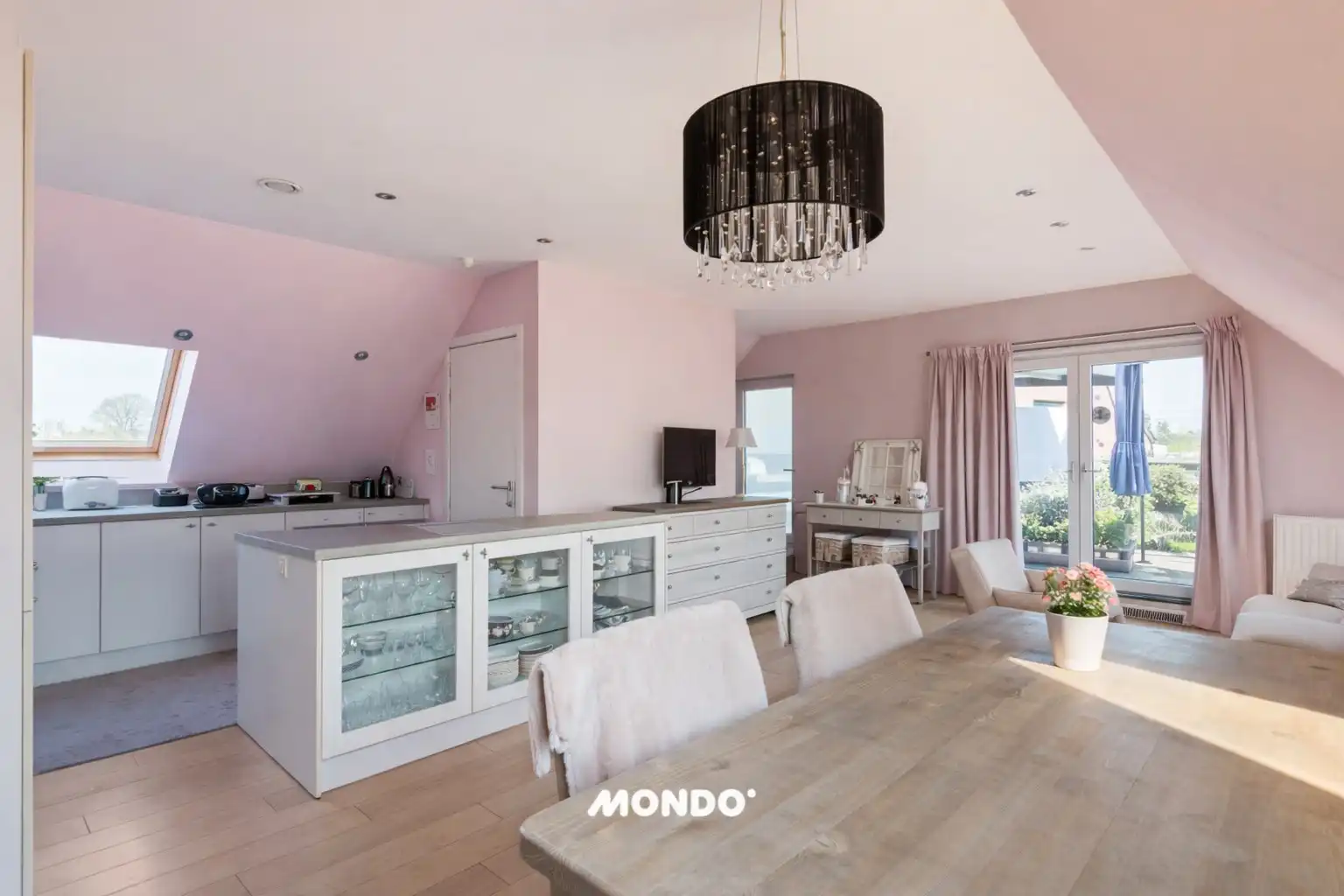 Instapklaar 3-slaapkamerappartement nabij centrum Duffel! foto 3