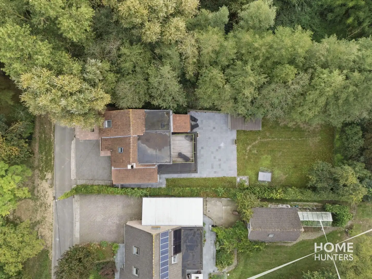 Landelijk gelegen instapklare woning met 4 slaapkamers, garage en tuin foto 25