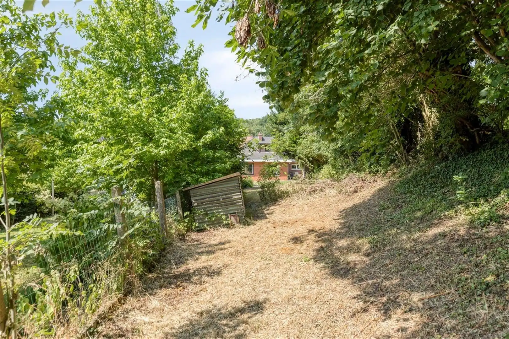 Mooi gelegen te renoveren woning op de Wolvenberg foto 6
