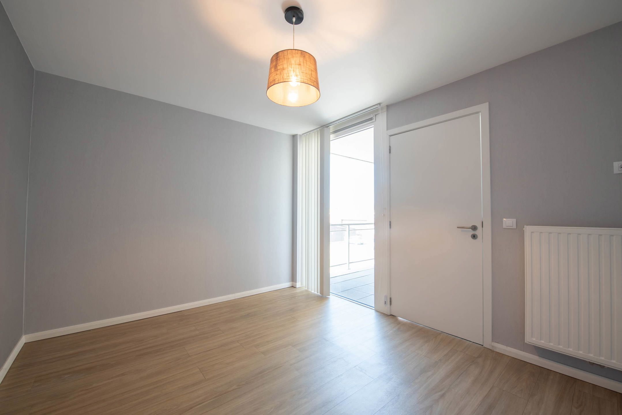 Serviceflat met autostandplaats & kelderberging foto 16