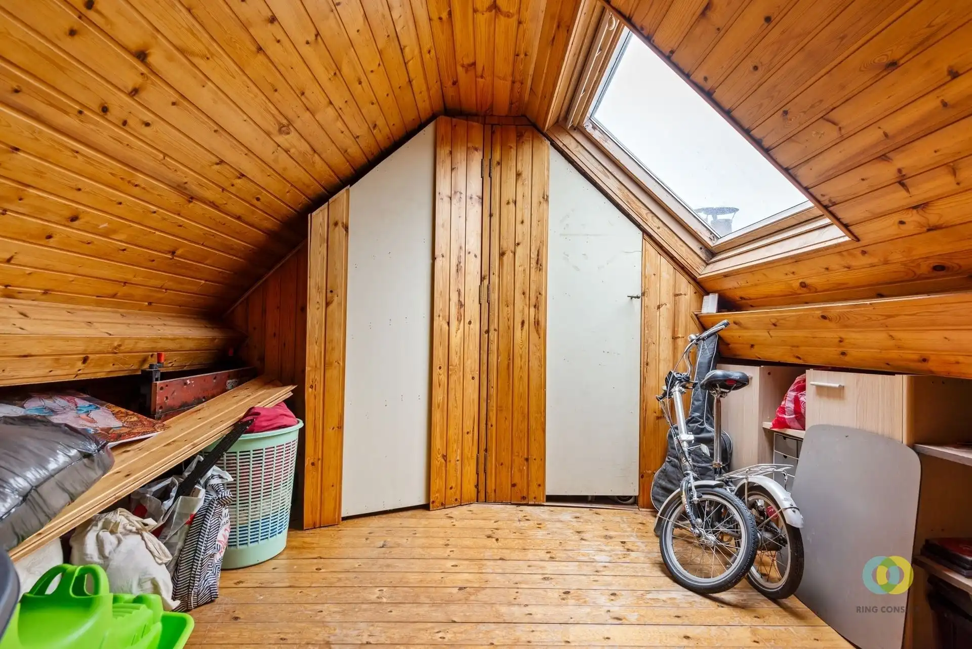 Op te frissen handelshuis  **OPEN HUIZEN DAG 21/03** foto 10