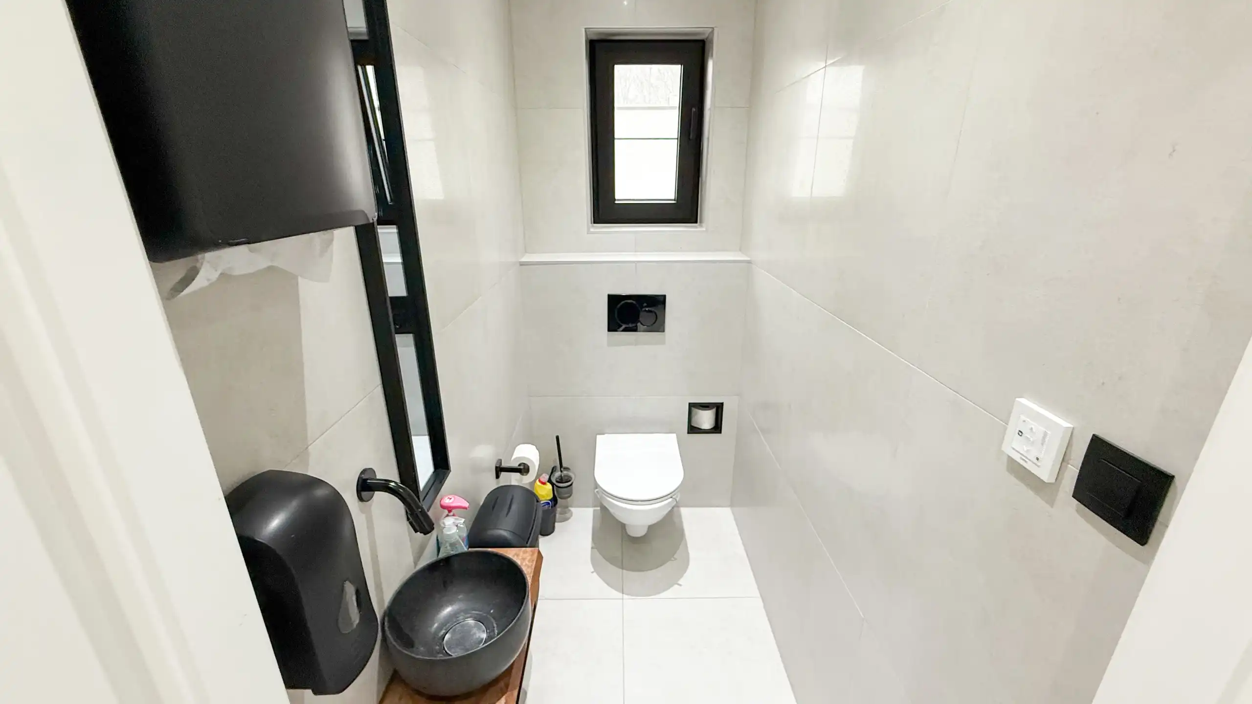 Exclusieve villa met hoogwaardige afwerking Genk! foto 25