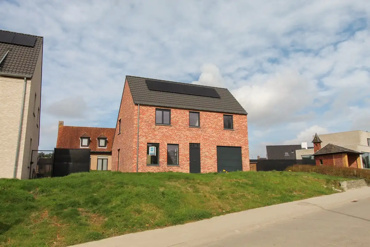 Prachtige alleenstaande nieuwbouwwoning te Hooglede foto 2