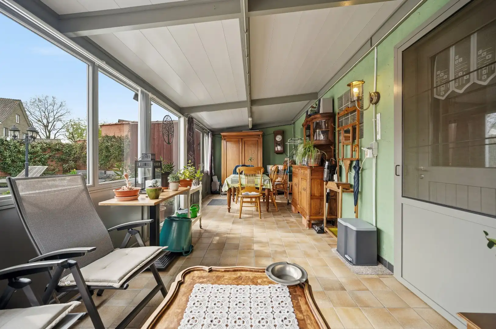 Instapklare rijwoning te Boutersem met tuin en 2 garages foto 16