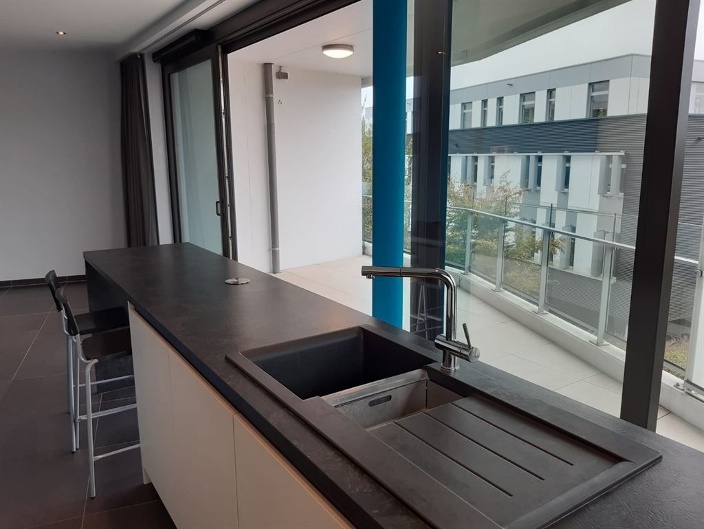 Zeer mooi hoekappartement met 2 slaapkamers foto 3