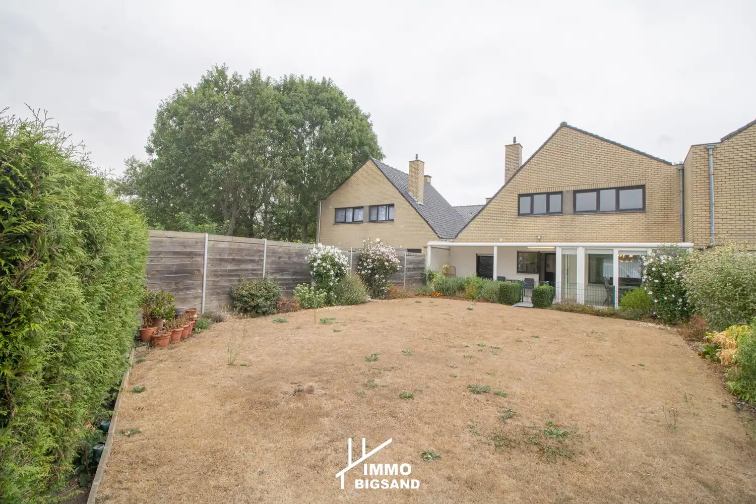Ruime woning met 3 slaapkamers, garage en tuin te koop in Menen foto 9